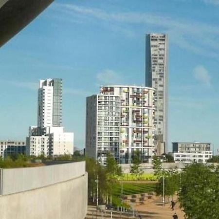 New Manhattan Loft Gardens Stratford ลอนดอน ภายนอก รูปภาพ